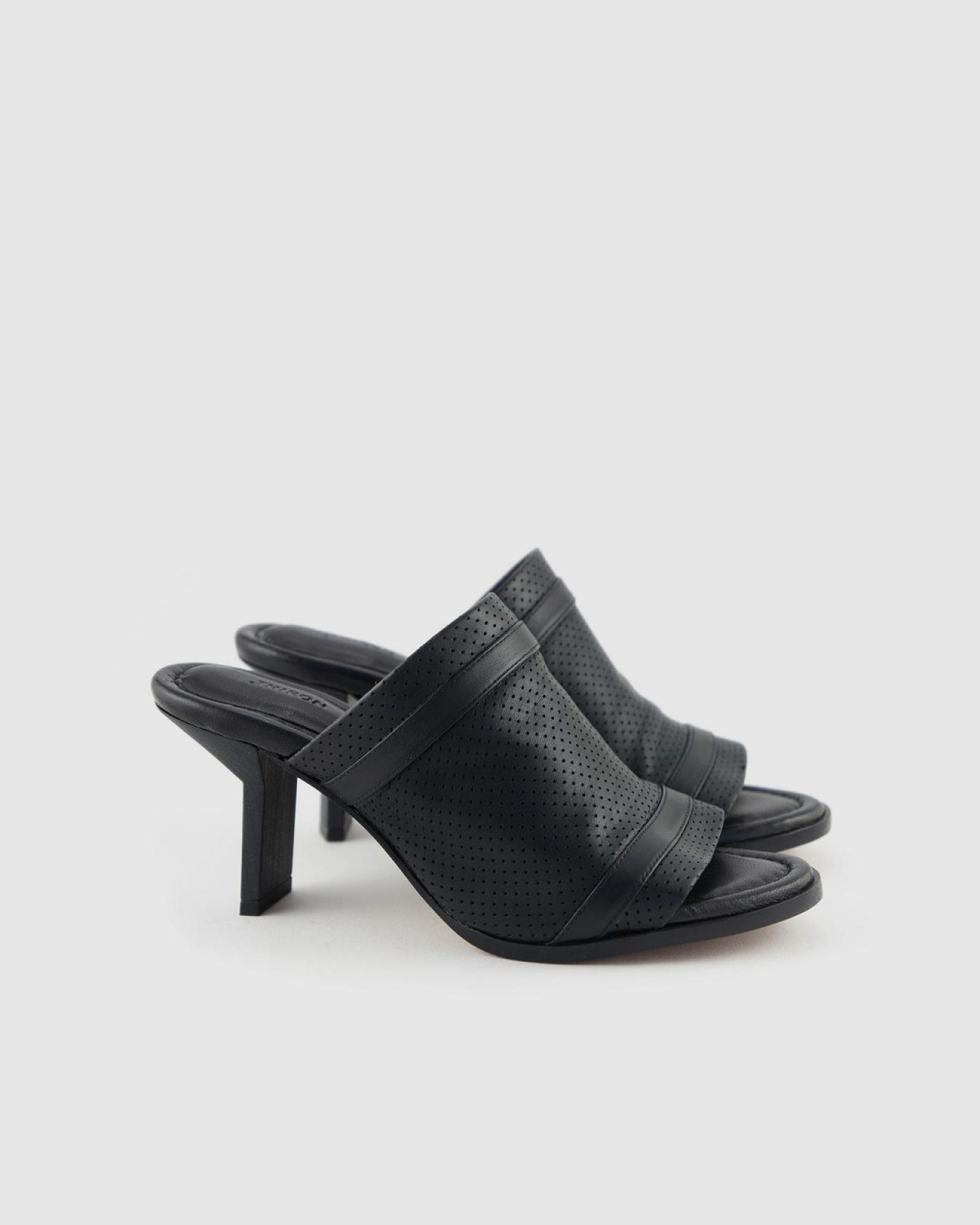 THIRON Jacinta 010126